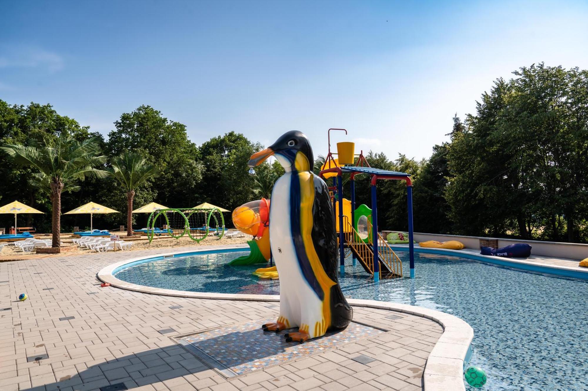 Chaty - Resort Aqua Maria Velaty Bagian luar foto